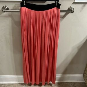 Women’s size Small pleated long skirt. Beautiful coral color :)